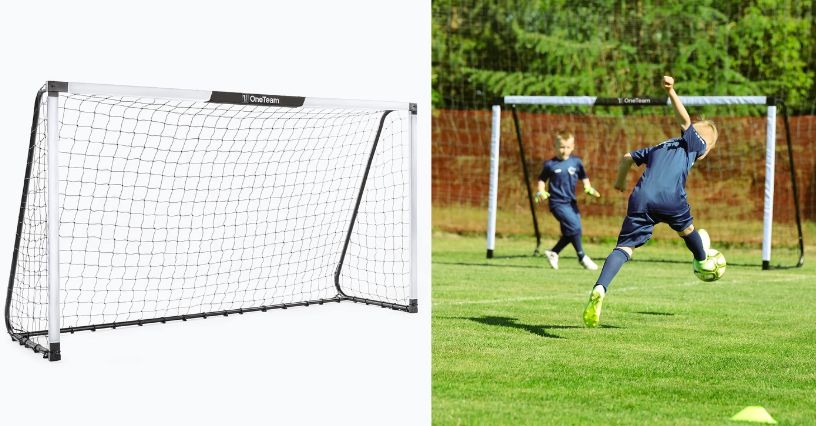Bramka do piłki nożnej OneTeam One OT-SG3016 300 x 160 cm i chłopcy grający w piłkę nożną