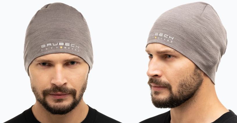 Mężczyzna w cienkiej czapce z wełny merino Brubeck Merino Wool