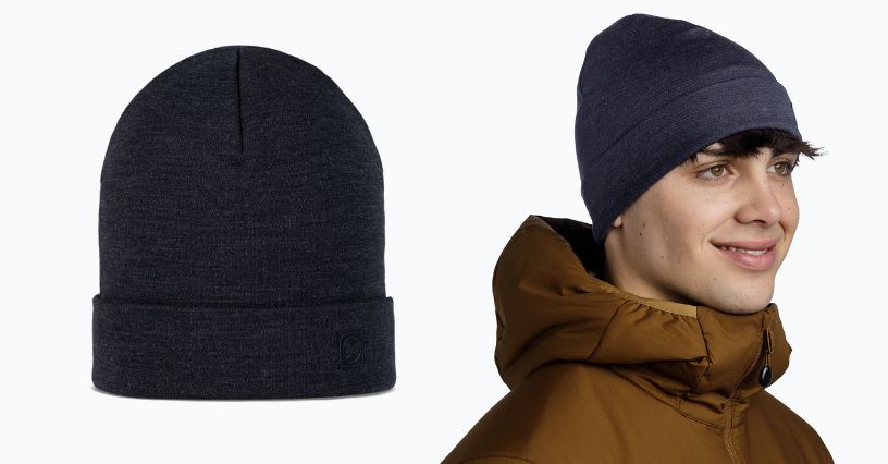 Mężczyzna w czapce zimowej BUFF Heavyweight Merino Wool