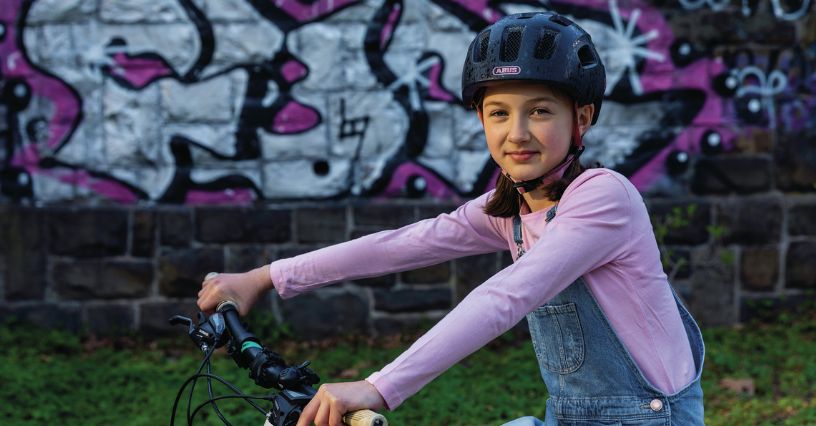 Kask dla dzieci ABUS &#8211; jaki model wybrać? Smiley 3.0 vs Youn-I 2.0