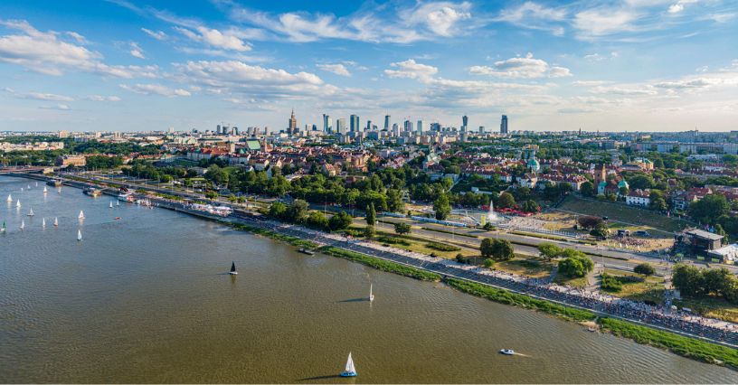 Widok na Warszawę i nabrzeże Wisły