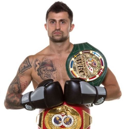 Rękawice bokserskie DBX BUSHIDO Muay Thai ze skóry naturalnej czarne ARB-431sz