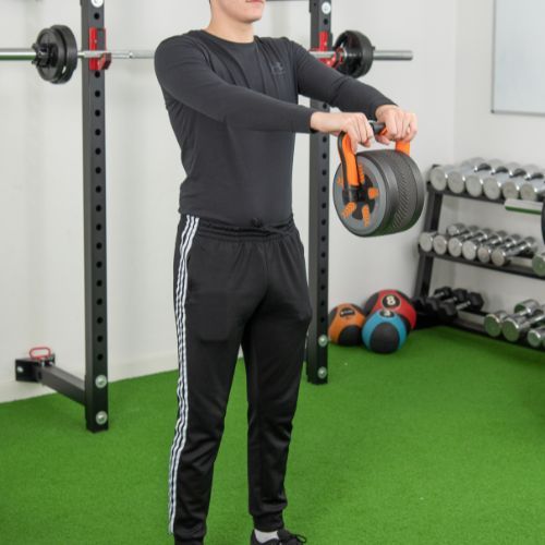 Kółko do ćwiczeń mięśni brzucha Pure2Improve 2W1 Ab Wheel/Kettlebell czarny 4303