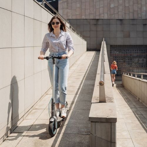 Hulajnoga elektryczna Motus Scooty 10 2022