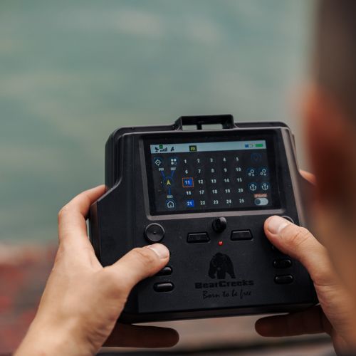 Łódka zanętowa BearCreeks iPilot40 z GPS Autopilot System + Echosonda BC202 camou IPILOT40.CAMOU