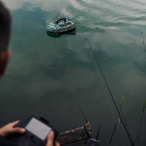 Łódka zanętowa BearCreeks iPilot50 Camo z GPS Autopilot System + Echosonda BC202 camou IPILOT50.CAMOU