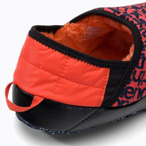 Kapcie damskie The North Face Thermoball Traction Mule V retro orange lowercase print/dusty coral