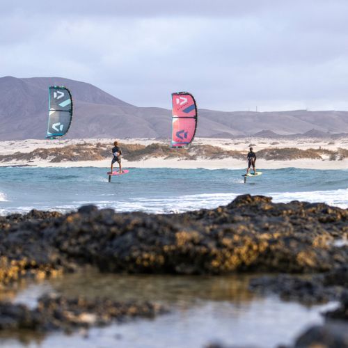 Latawiec kitesurfingowy DUOTONE Neo SLS 2022 coral red/blue