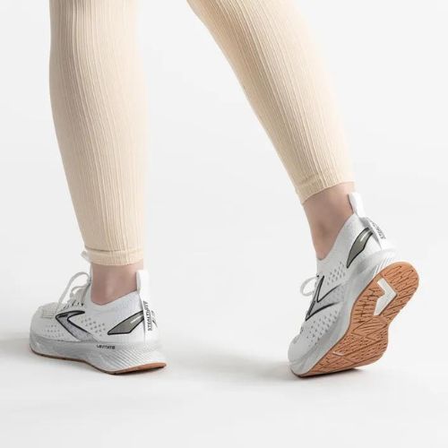 Buty do biegania damskie Brooks Levitate StealthFit 6 white/bran