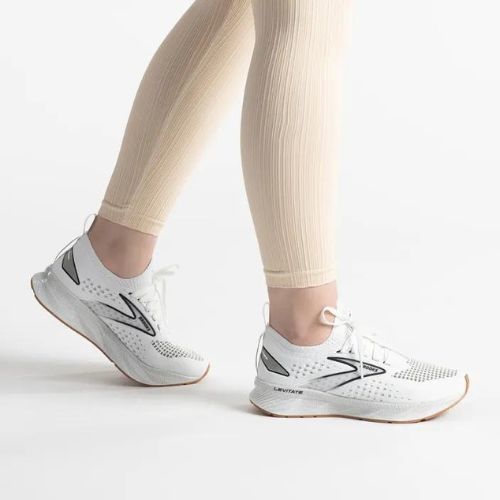 Buty do biegania damskie Brooks Levitate StealthFit 6 white/bran