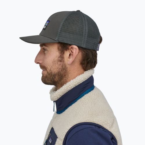 Czapka z daszkiem Patagonia P-6 Logo Trucker forge grey