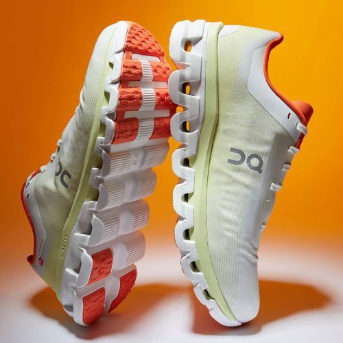 Buty do biegania męskie On Cloudflow 4 white/hay