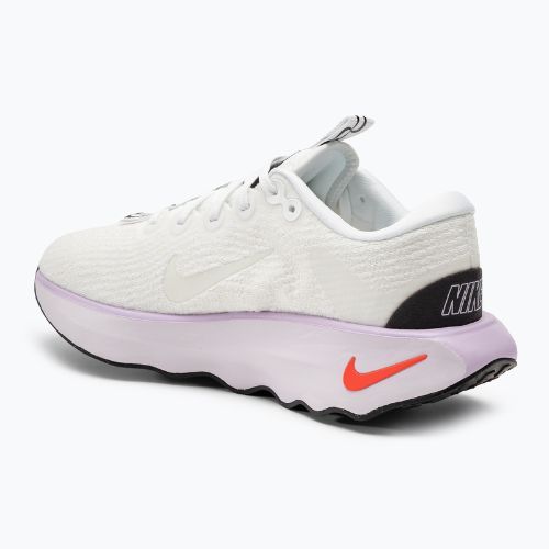 Buty damskie Nike Motiva white/black