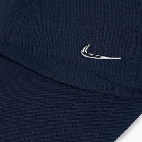 Czapka z daszkiem Nike Dri-Fit Club Unstructured Metal Swoosh midnight navy/metallic silver