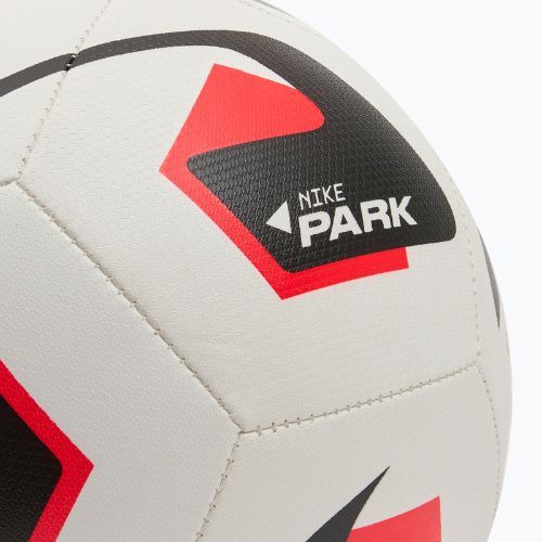 Piłka do piłki nożnej Nike Park Team 2.0 white/bright crimson/black rozmiar 4