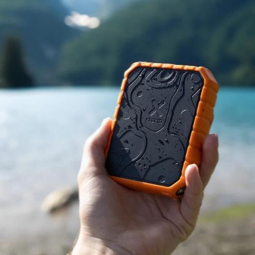 Powerbank Xtorm Rugged Pro 10000 mAh 20W czarny/pomarańczowy