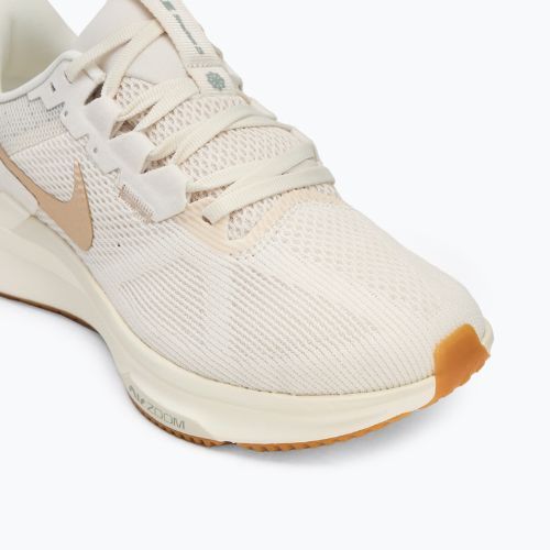 Buty do biegania damskie Nike Structure 25 phantom/biel/gum light brown/metallic gold