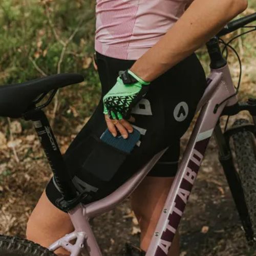 Spodenki rowerowe damskie ATTABO Kirun Pro WMNS Bib Shorts Cargo czarny