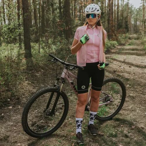Spodenki rowerowe damskie ATTABO Kirun Pro WMNS Bib Shorts Cargo czarny