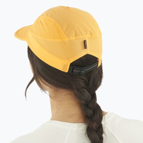 Czapka z daszkiem Salomon Sense Aero warm apricot
