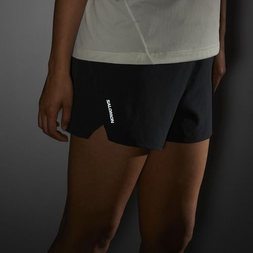 Spodenki do biegania damskie Salomon SHAKEout Core 4" deep black