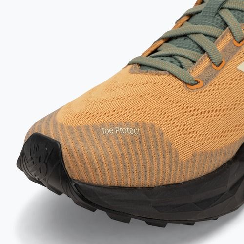 Buty do biegania męskie New Balance FuelCell Venym dried apricot