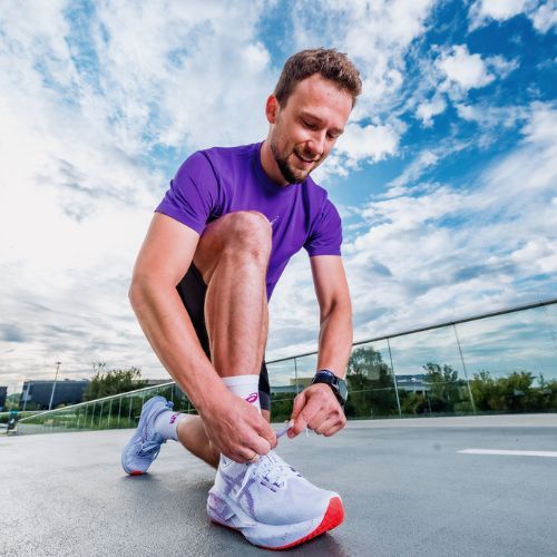 Buty do biegania męskie ASICS Novablast 5 Tokyo blue fade/edo purple