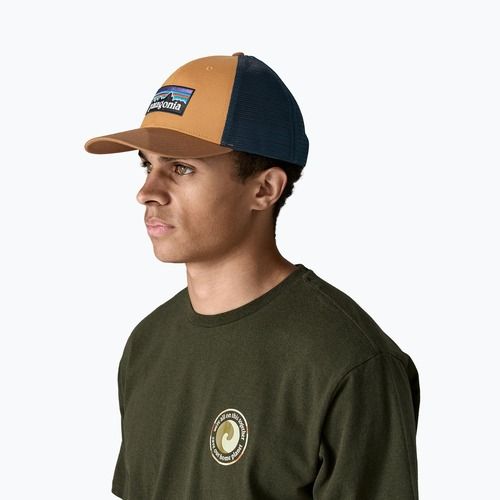 Czapka z daszkiem Patagonia P-6 Logo LoPro Trucker talon gold