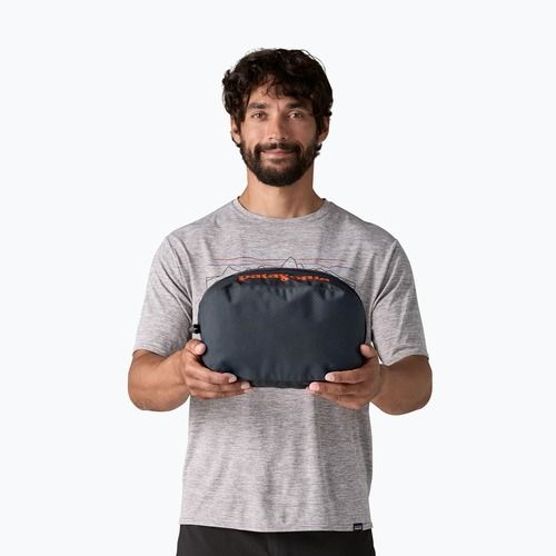 Organizer turystyczny Patagonia Black Hole Cube 6 l smolder blue/amanita red