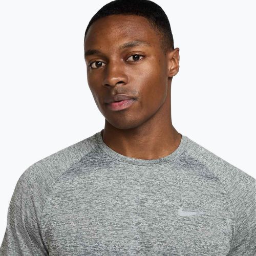 Koszulka do biegania męska Nike Stride ADV smoke grey/heather