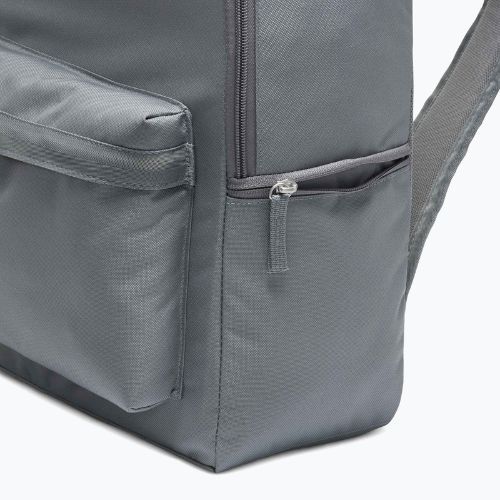 Plecak Nike Heritage 25 l smoke grey/smoke grey/white