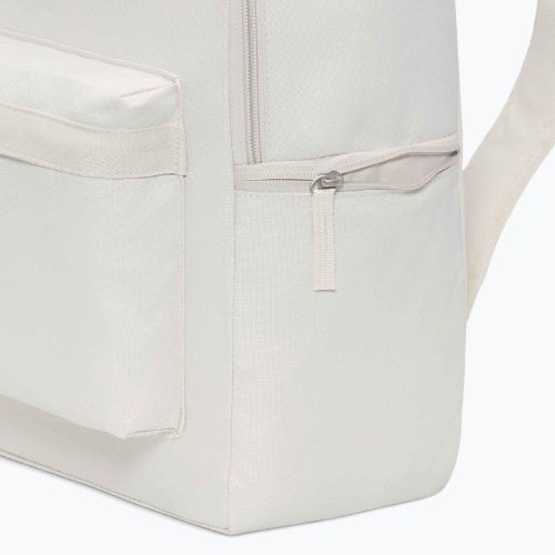 Plecak Nike Heritage 25 l light orewood brn/summit white