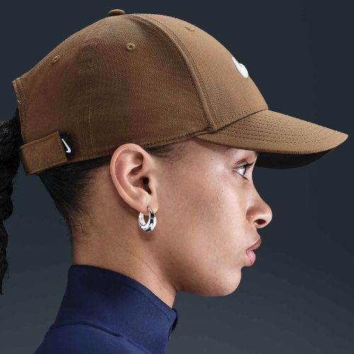 Czapka z daszkiem Nike Dri-FIT Club mosswood brown/white