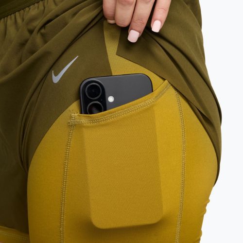 Spodenki do biegania damskie Nike Swift Mid-Rise 2in1 olive flak/peat moss