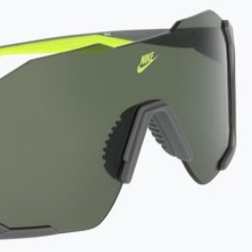 Okulary przeciwsłoneczne Nike Charged Shield matte smoke grey/green