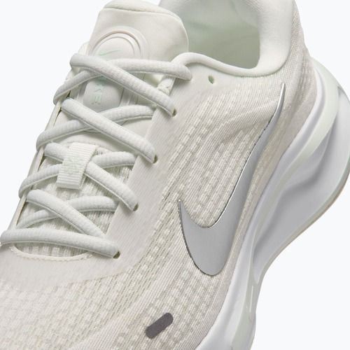Buty do biegania damskie Nike Journey Run summit white/metallic silver
