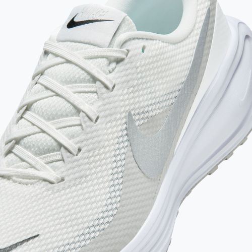 Buty do biegania męskie Nike Revolution 8 summit white/white/metallic silver