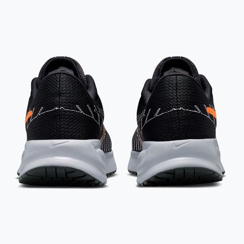 Buty do biegania męskie Nike Run Defy black/wolf grey/total orange