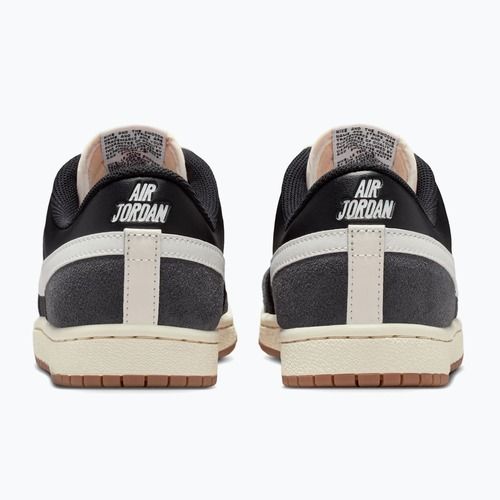 Buty damskie Nike Air Jordan Skyline Low black/sail/gum med brown/summit white