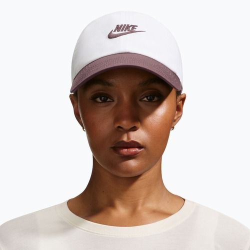 Czapka z daszkiem Nike Club Unstructured Futura Wash white/tattoo/tattoo