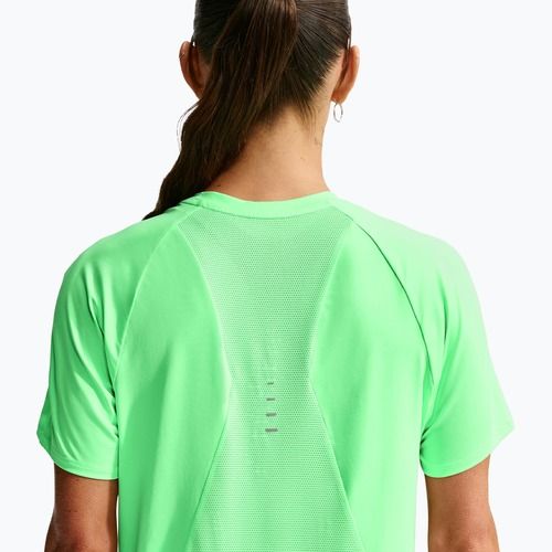 Koszulka do biegania damska Nike Swift Dri-Fit illusion green