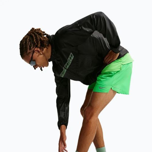 Spodenki męskie Nike Stride Dri-Fit Brief-Lined 5" green spark