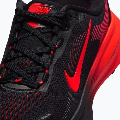 Buty do biegania Nike Vomero 18 black/university red/bright crimson