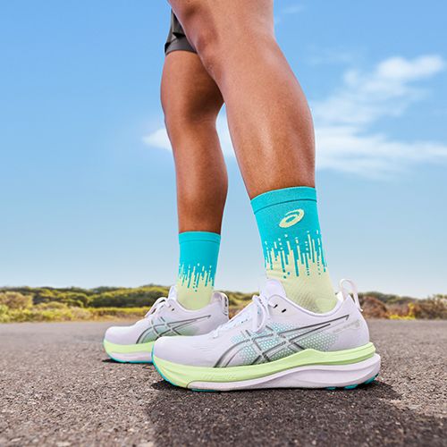 Buty do biegania męskie ASICS Gel-Kayano 33 white/stadium orange