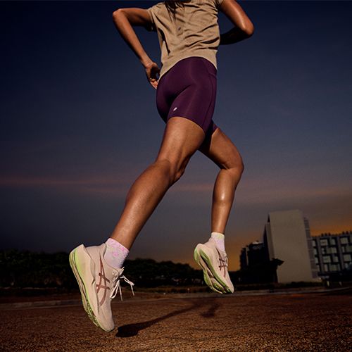 Buty do biegania damskie ASICS Novablast 6 hazy lilac/rose dust