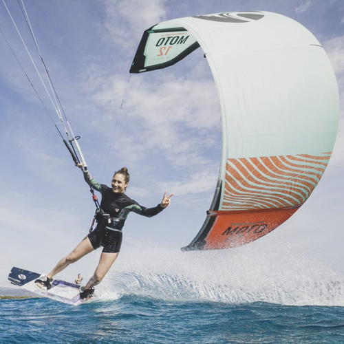 Latawiec kitesurfingowy Cabrinha Moto niebieski K2KOMOTOX007004