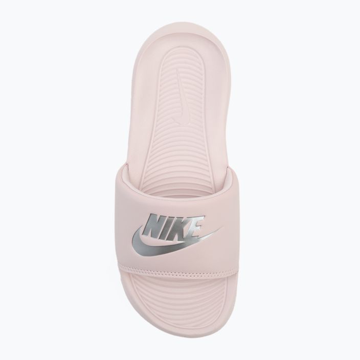 Klapki damskie Nike Victori One Slide barely rose/barely rose/metallic silver 5