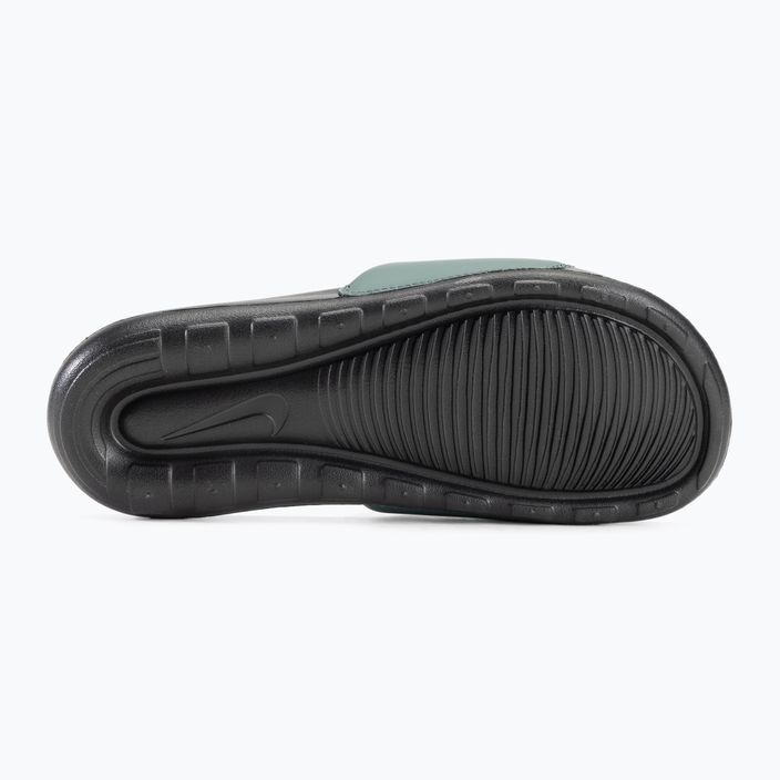 Klapki męskie Nike Victori One Slide black/vintage green/bronzine 4