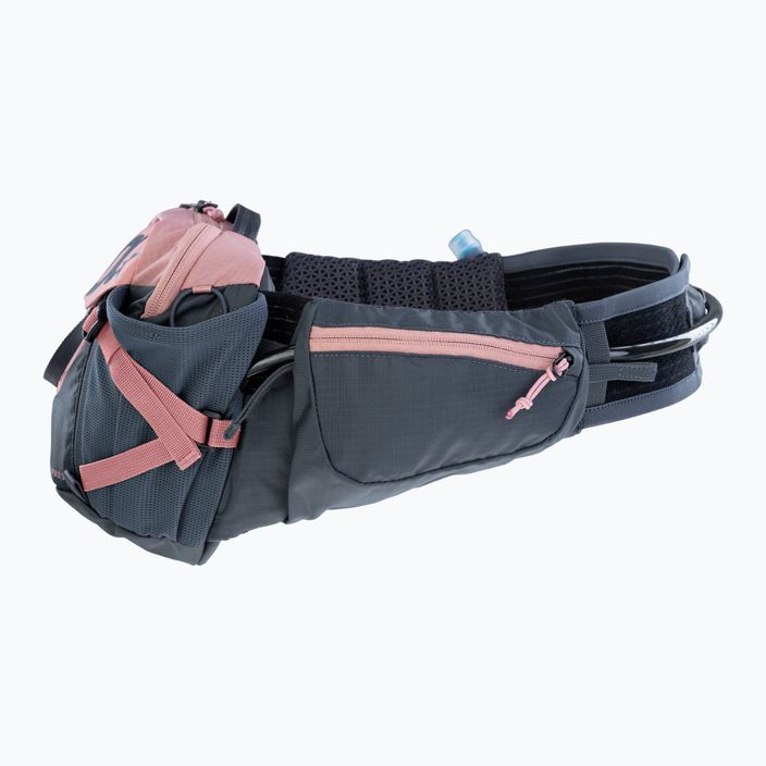 Saszetka nerka EVOC Hip Pack Pro 3 l z bukłakiem 1.5 l dusty pink/carbon grey 2