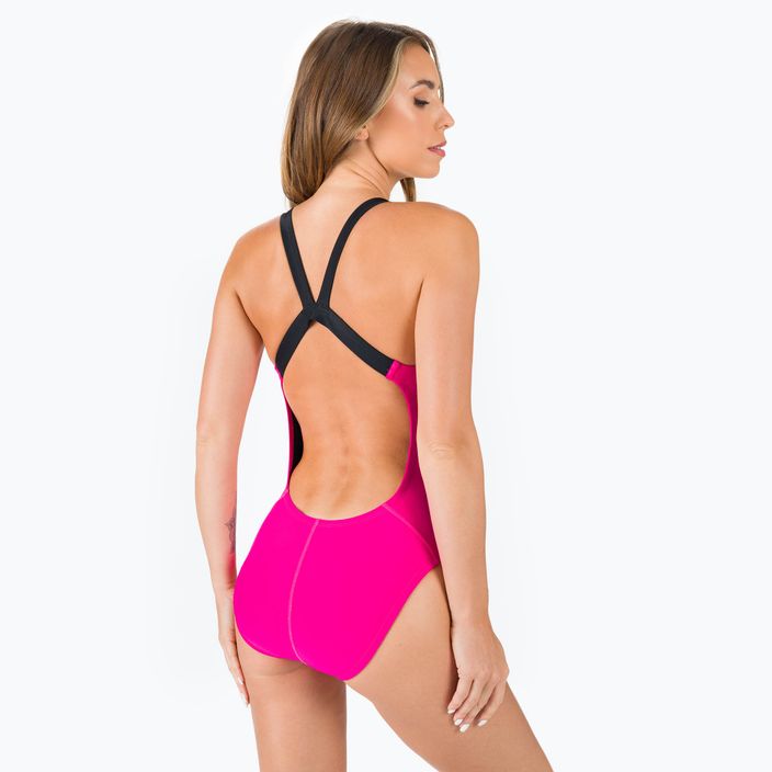 Strój pływacki jednoczęściowy damski Nike Logo Tape Fastback pink prime 5
